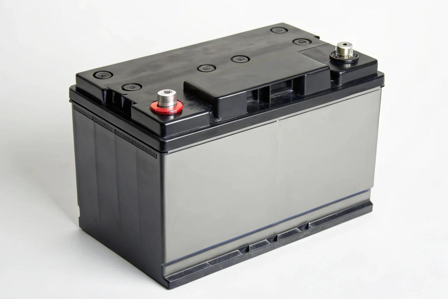 Long life battery GPS tracker