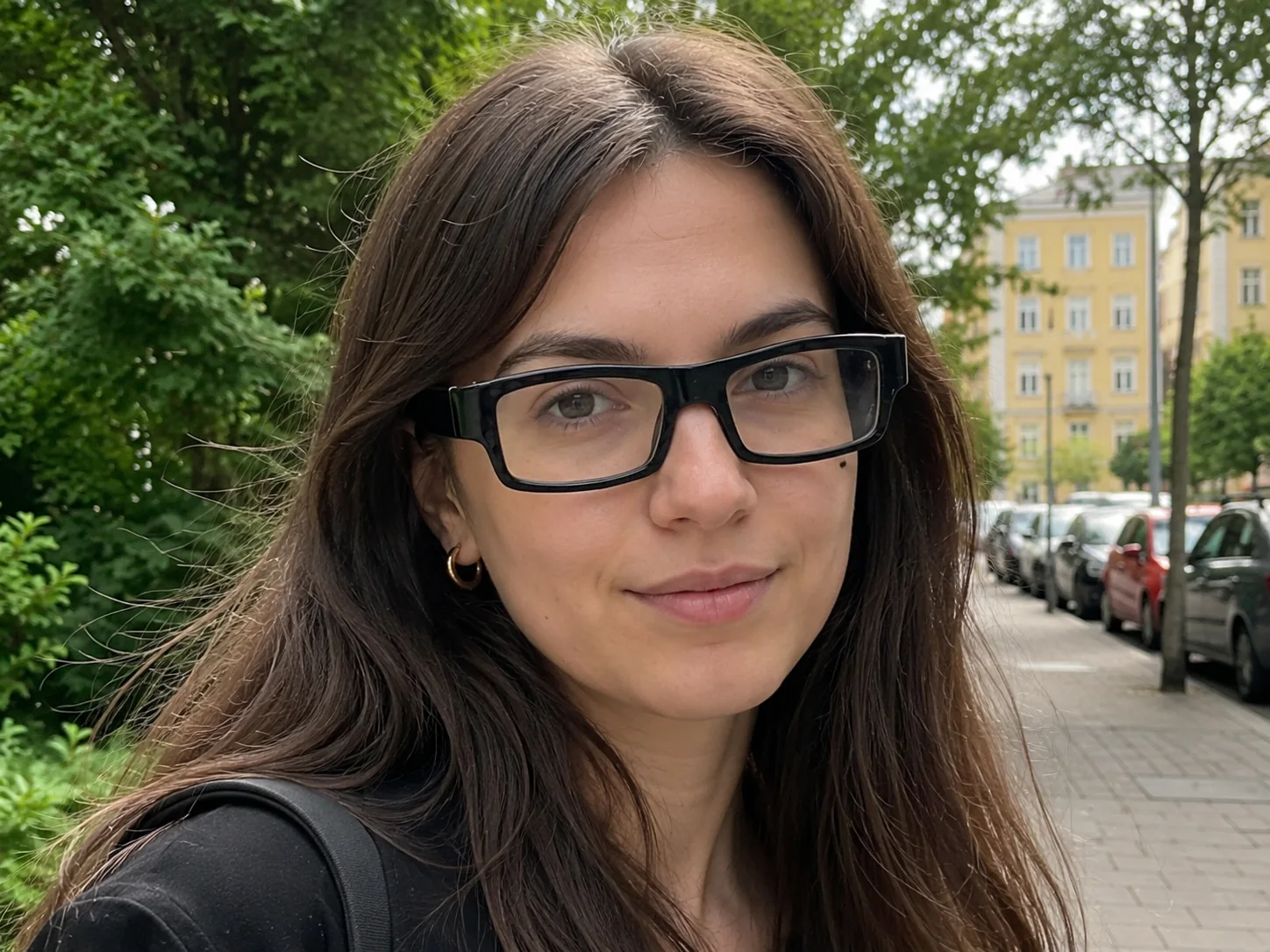 Lunettes caméra QZT G3000 HD portées en extérieur pour un enregistrement mains libres