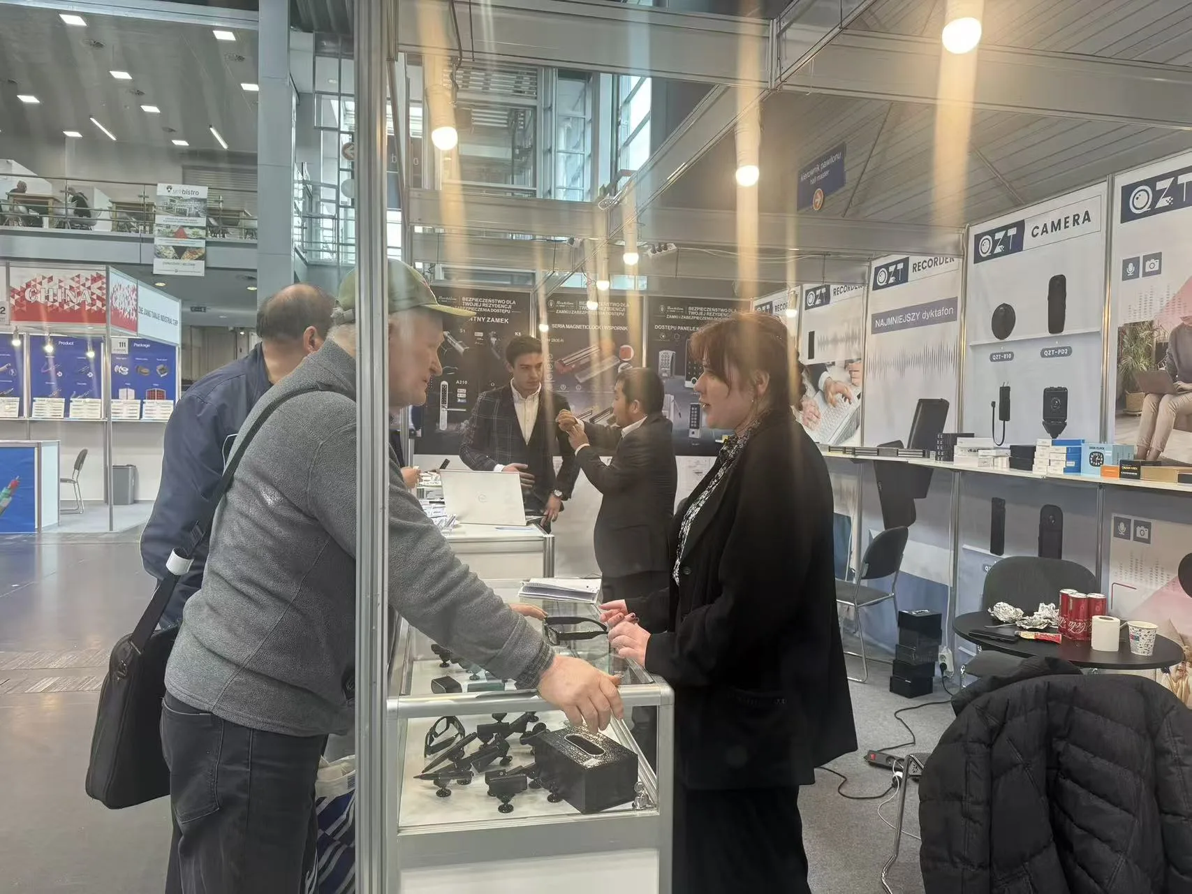 QZT exhibition and dealer support for international security partners