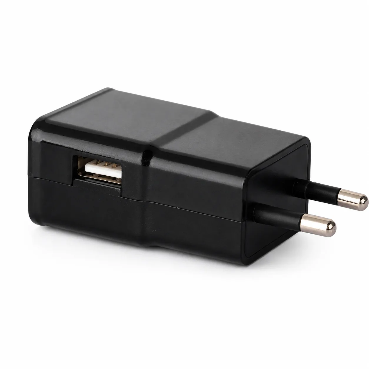 QZT WiFi USB charger hidden camera side plug view