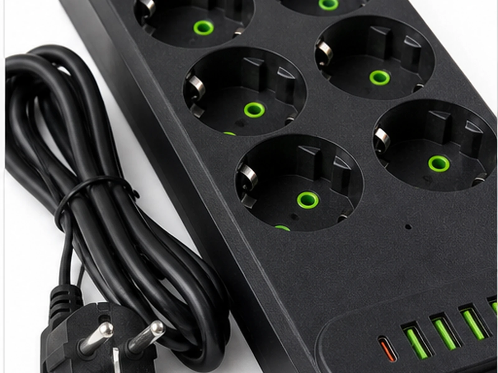 Tuya Black Multi-Socket Power Strip Hidden Camera product body and detail view