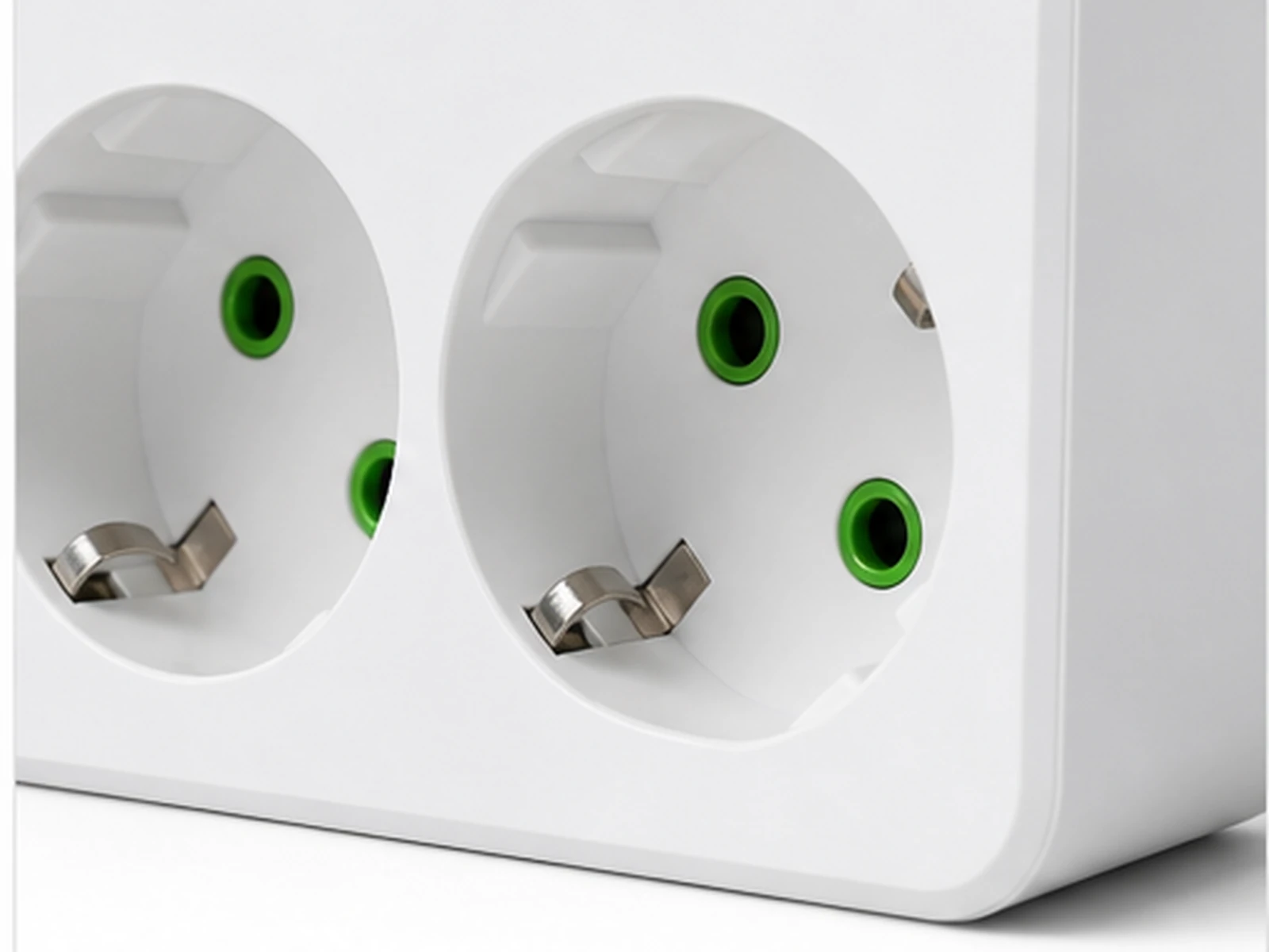 Tuya White Dual Socket Hidden Camera product body and detail view