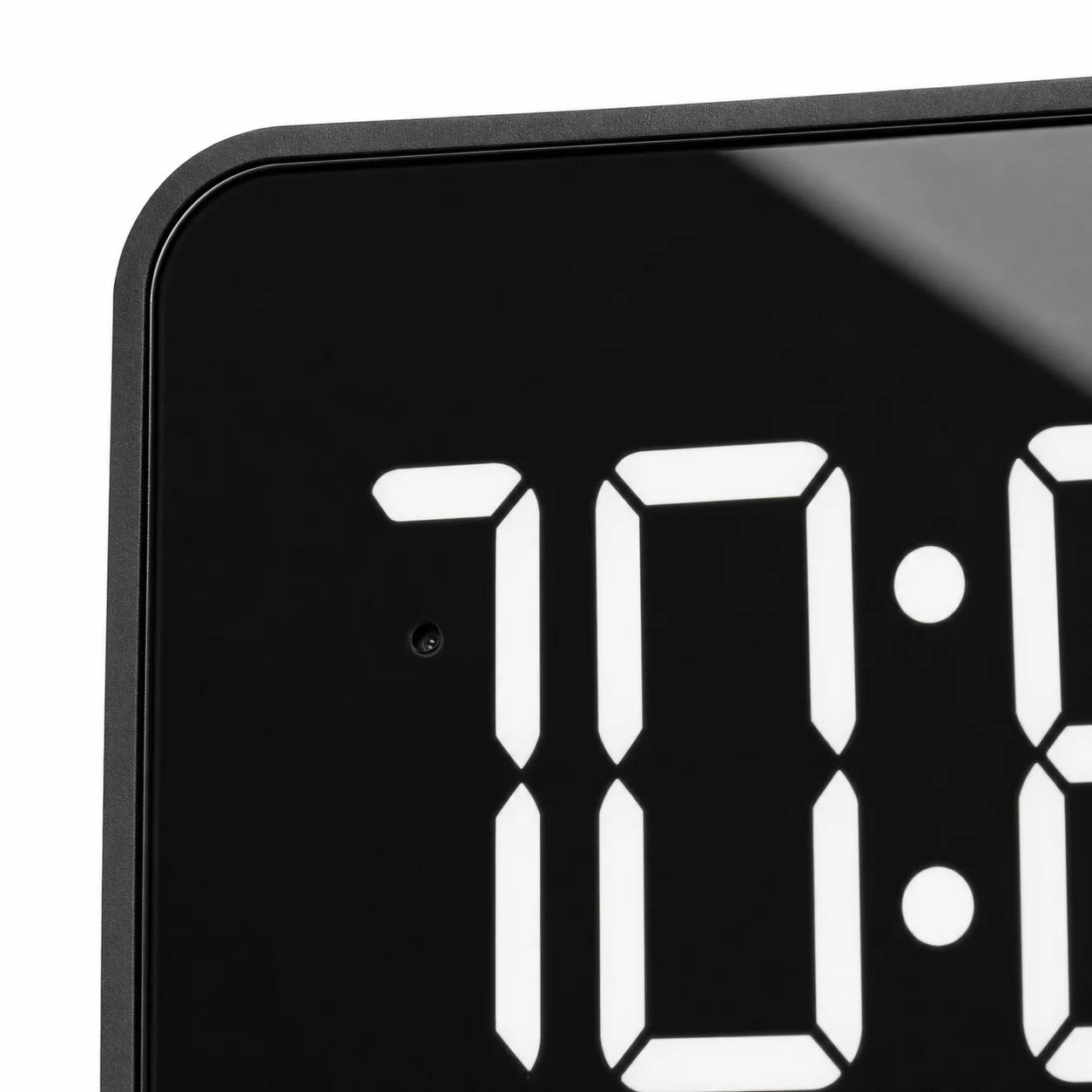 Z13 4K WiFi Alarm Clock Camera concealed lens close-up