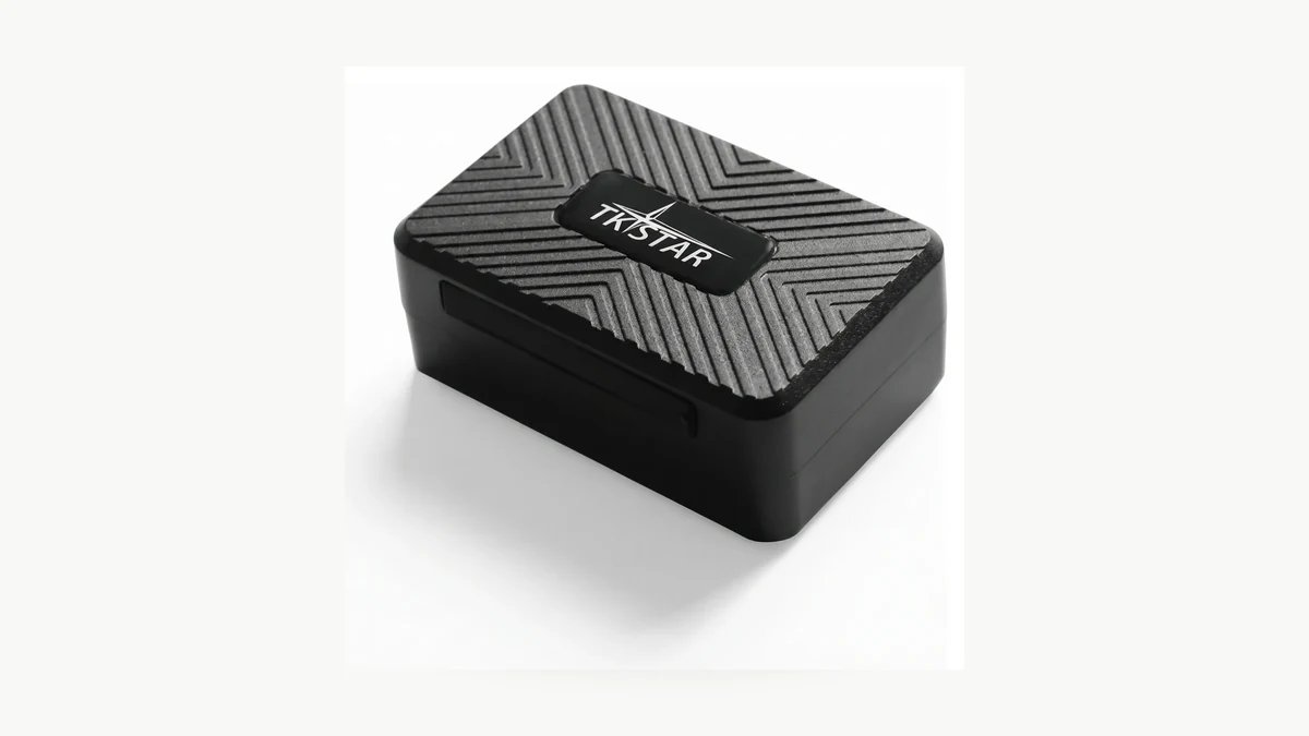 TK913 Mini Magnetic GPS Tracker front view