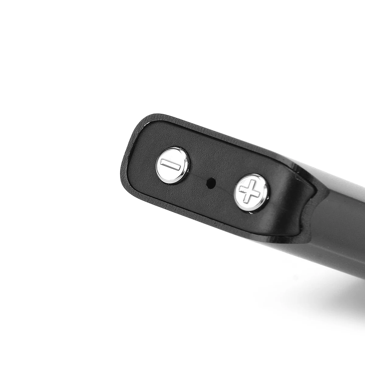 Q23 recorder end controls and openings in close view