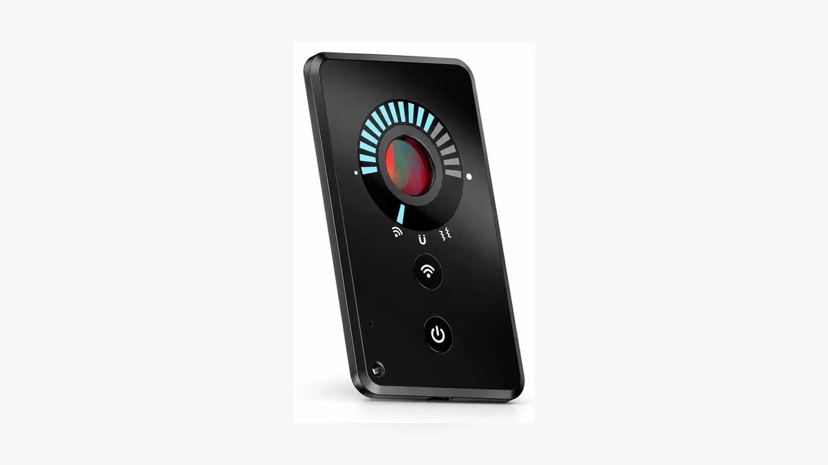 Card007 black card-style detector front three-quarter view